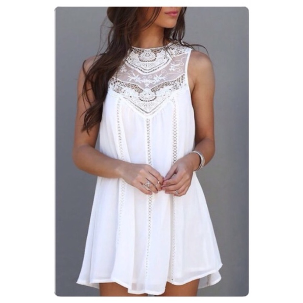 Beautiful, sleeveless mini dress. Small